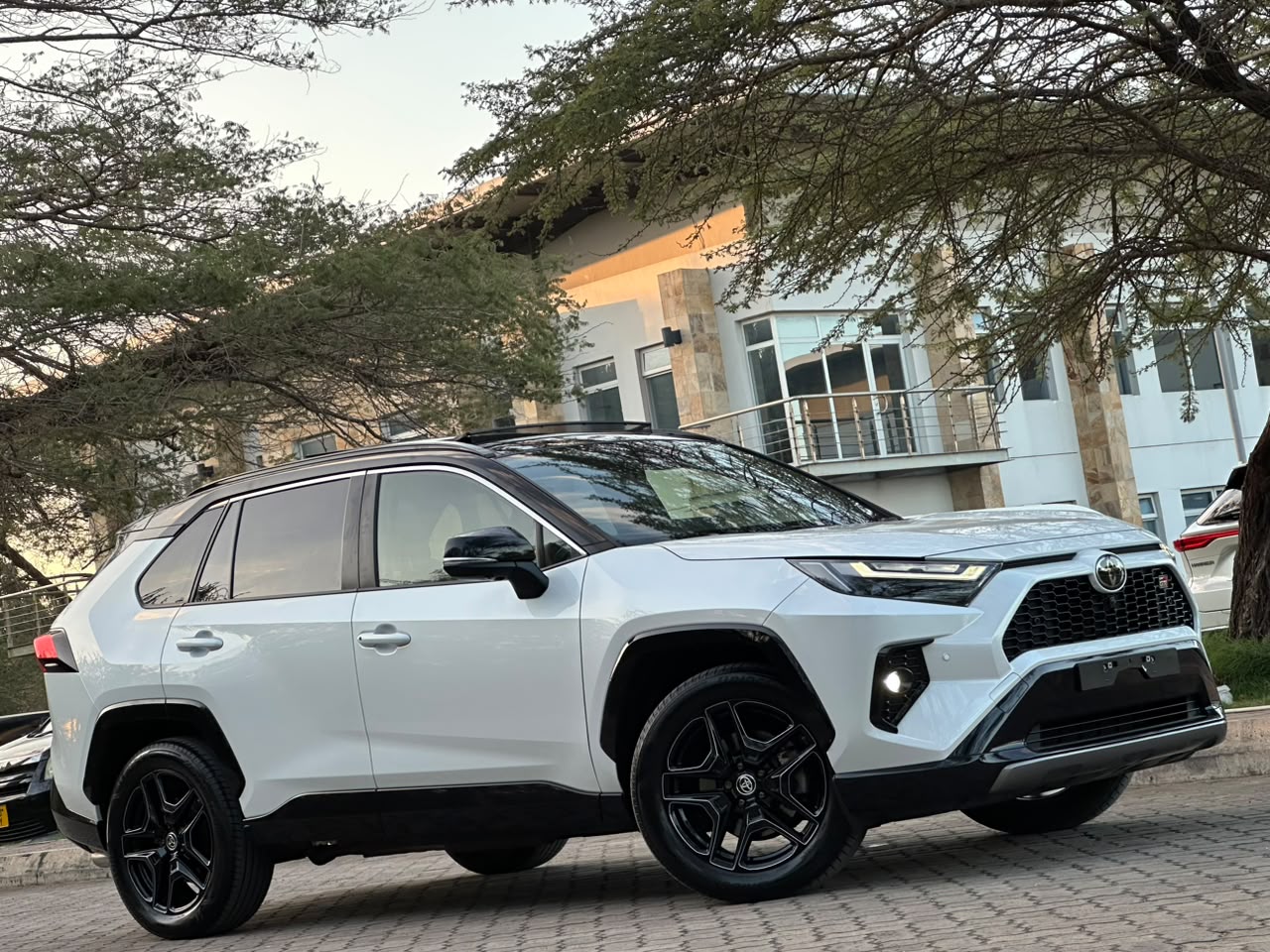 TOYOTA RAV4